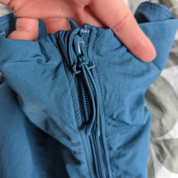 All in motion Half-Zip Windbreaker Size Large - Picture 3 of 15